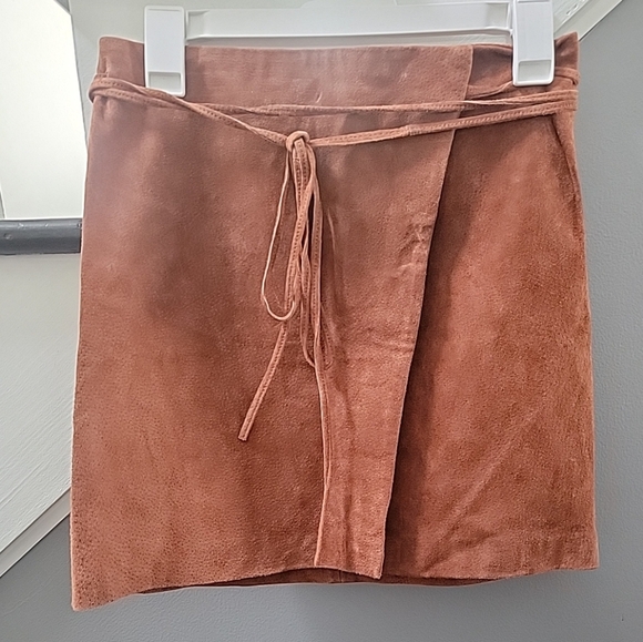 BlankNYC- Mud Pie Suede Leather Skirt- Women’s Size 26 Western Neutral Mini - Picture 2 of 5